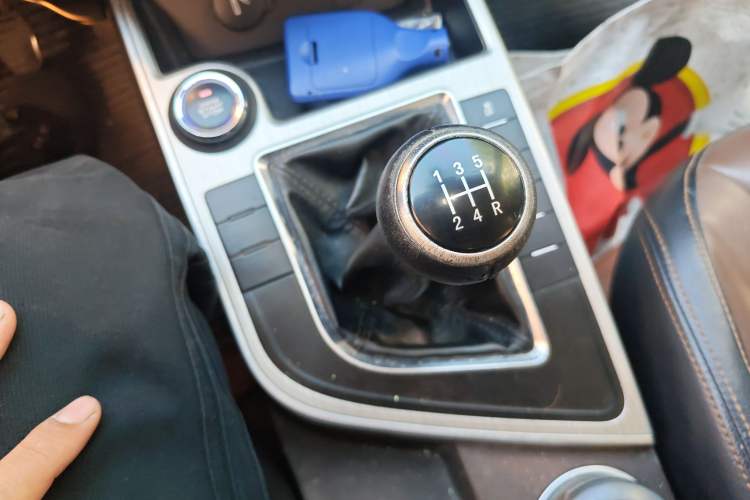 Used FORTHING SX6 2018 1.6L Manual Luxury Model Gear Lever
