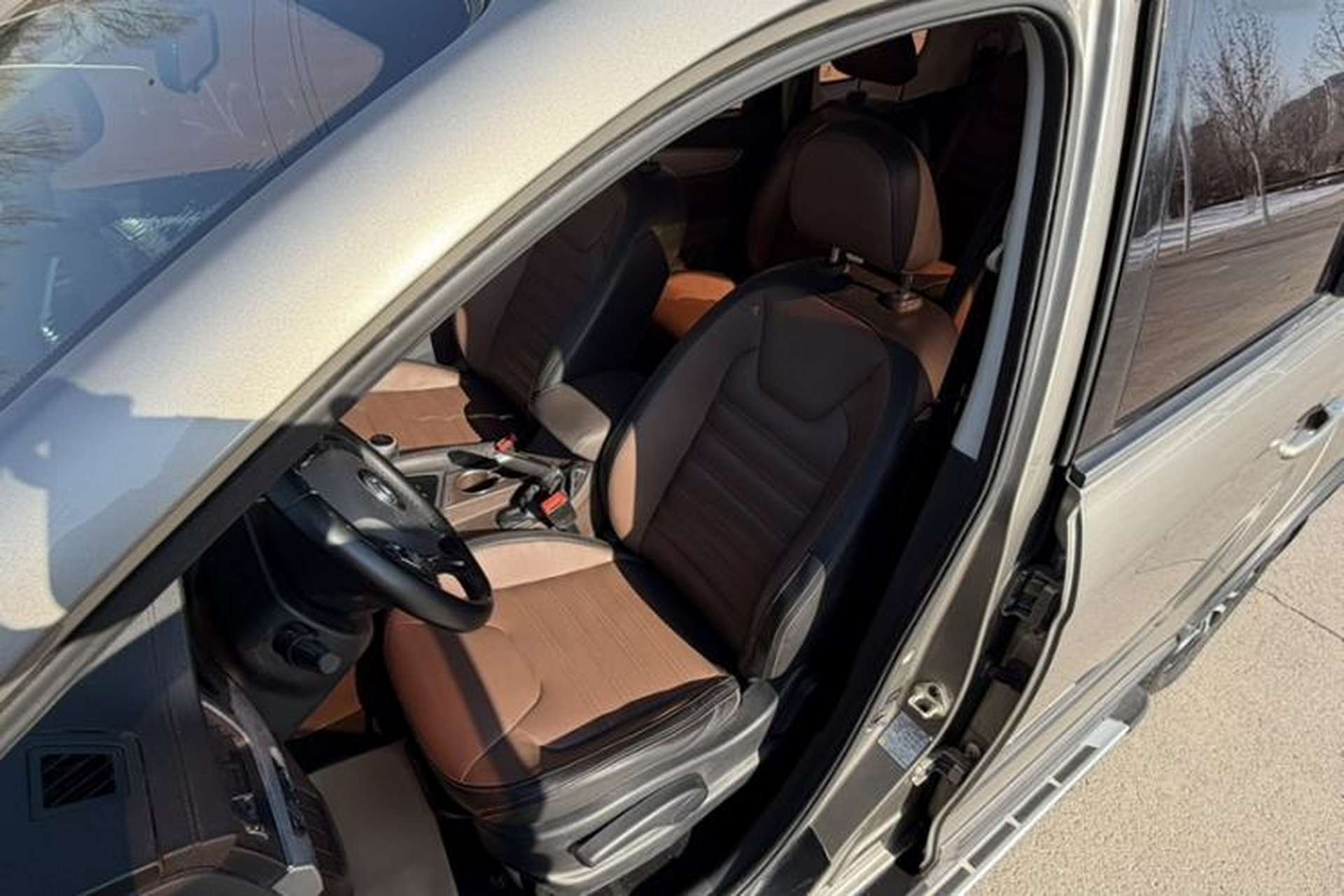 Used FORTHING SX6 2018 1.6L Manual Luxury Model Interior 2
