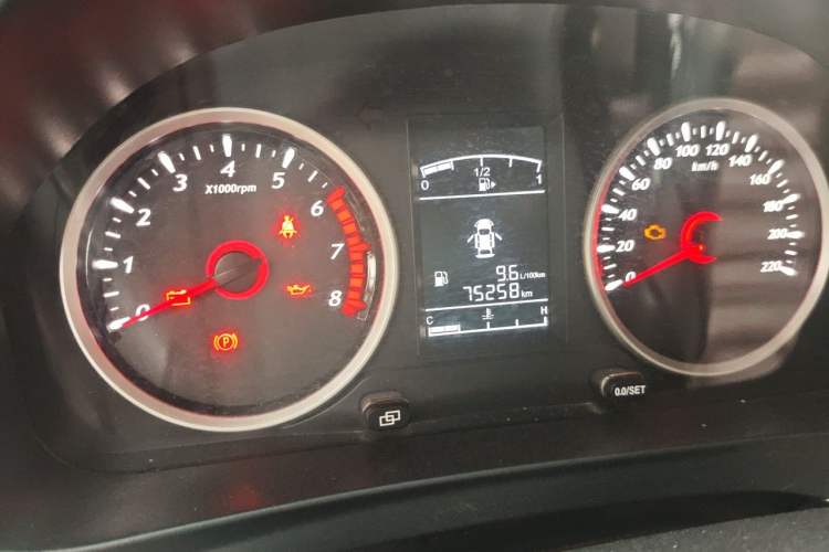 Used FORTHING SX6 2018 1.6L Manual Luxury Model Odometer Close Up