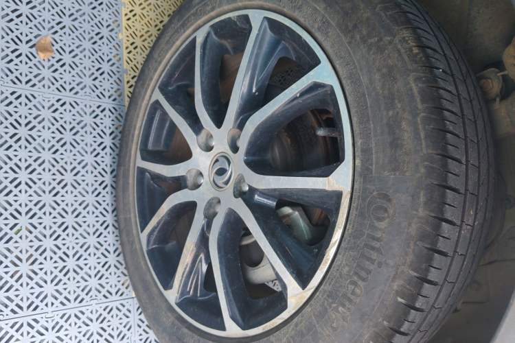 Used FORTHING SX6 2018 1.6L Manual Luxury Model Right Front Wheel Hub