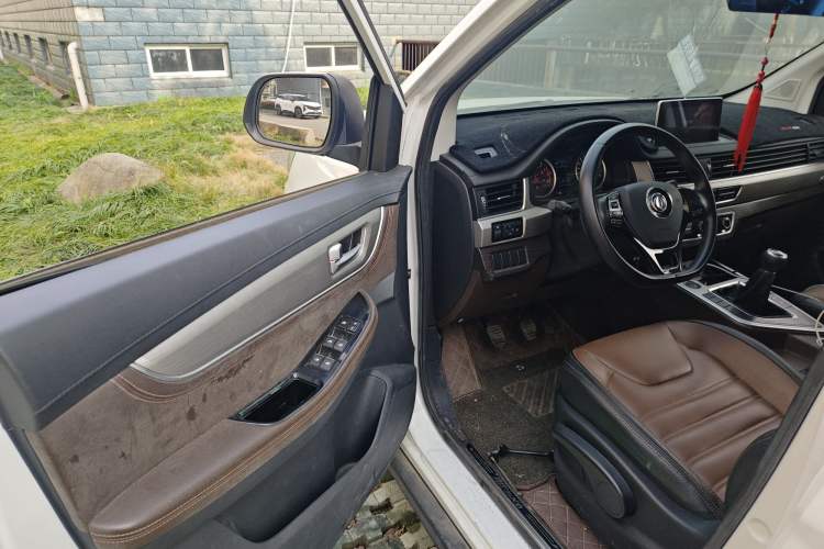 Used FORTHING SX6 2018 1.6L Manual Luxury Model Driver Seat
