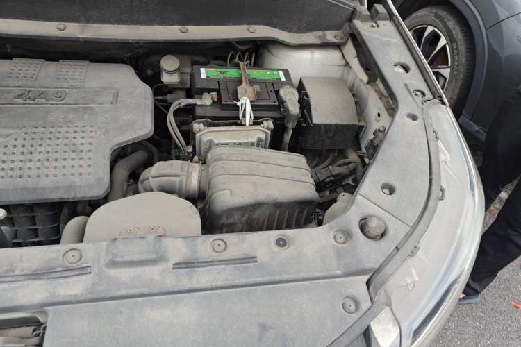 Used FORTHING SX6 2018 1.6L Manual Luxury Model Engine Bay Left