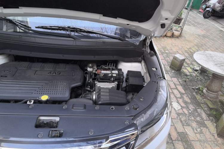 Used FORTHING SX6 2018 1.6L CVT Luxury Model Engine Bay Left