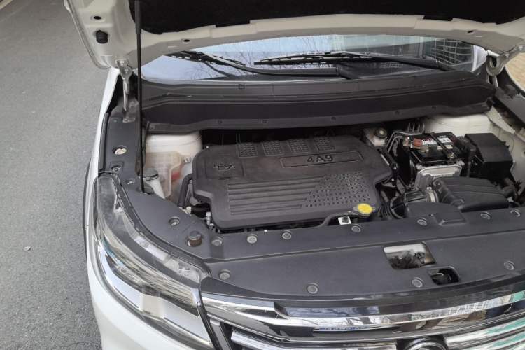Used FORTHING SX6 2018 1.6L CVT Luxury Model Engine Bay Right