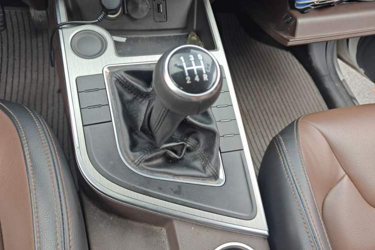 Used FORTHING SX6 2018 1.6L Manual Luxury Model Gear Lever