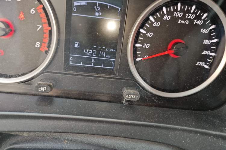 Used FORTHING SX6 2018 1.6L Manual Luxury Model Odometer Close Up
