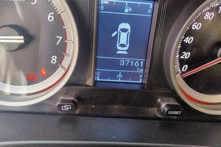 Used FORTHING SX6 2018 1.3T Manual Luxury Model Odometer Close Up