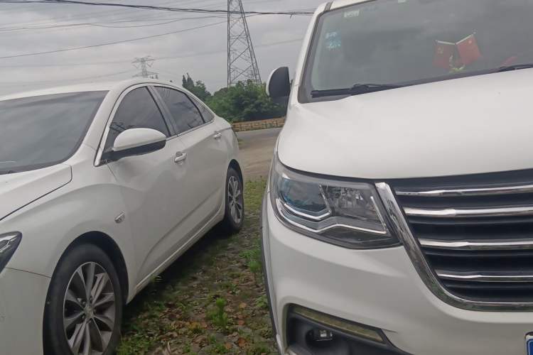 Used FORTHING SX6 2018 1.6L Manual Luxury Model Right Front Headlight