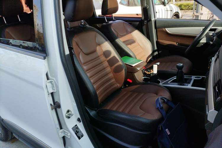 Used FORTHING SX6 2018 1.6L Manual Luxury Model Right Front Seat
