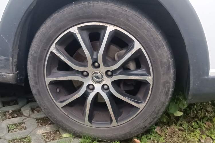 Used FORTHING SX6 2018 1.6L Manual Luxury Model Right Front Wheel Hub