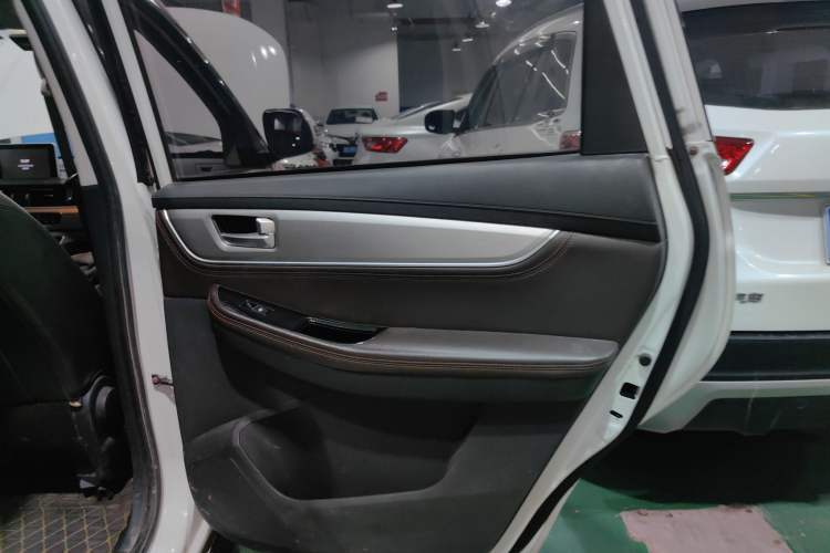 Used FORTHING SX6 2018 1.6L Manual Luxury Model Right Rear Door Interior