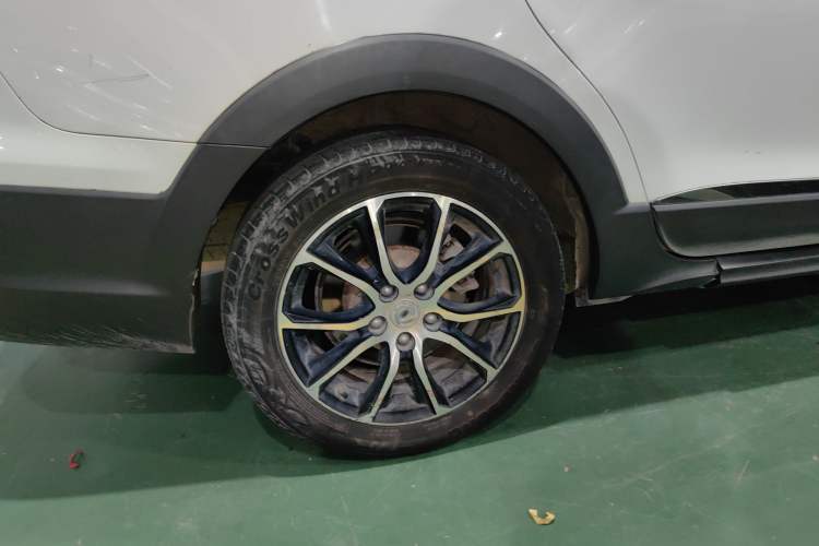 Used FORTHING SX6 2018 1.6L Manual Luxury Model Right Rear Wheel Hub