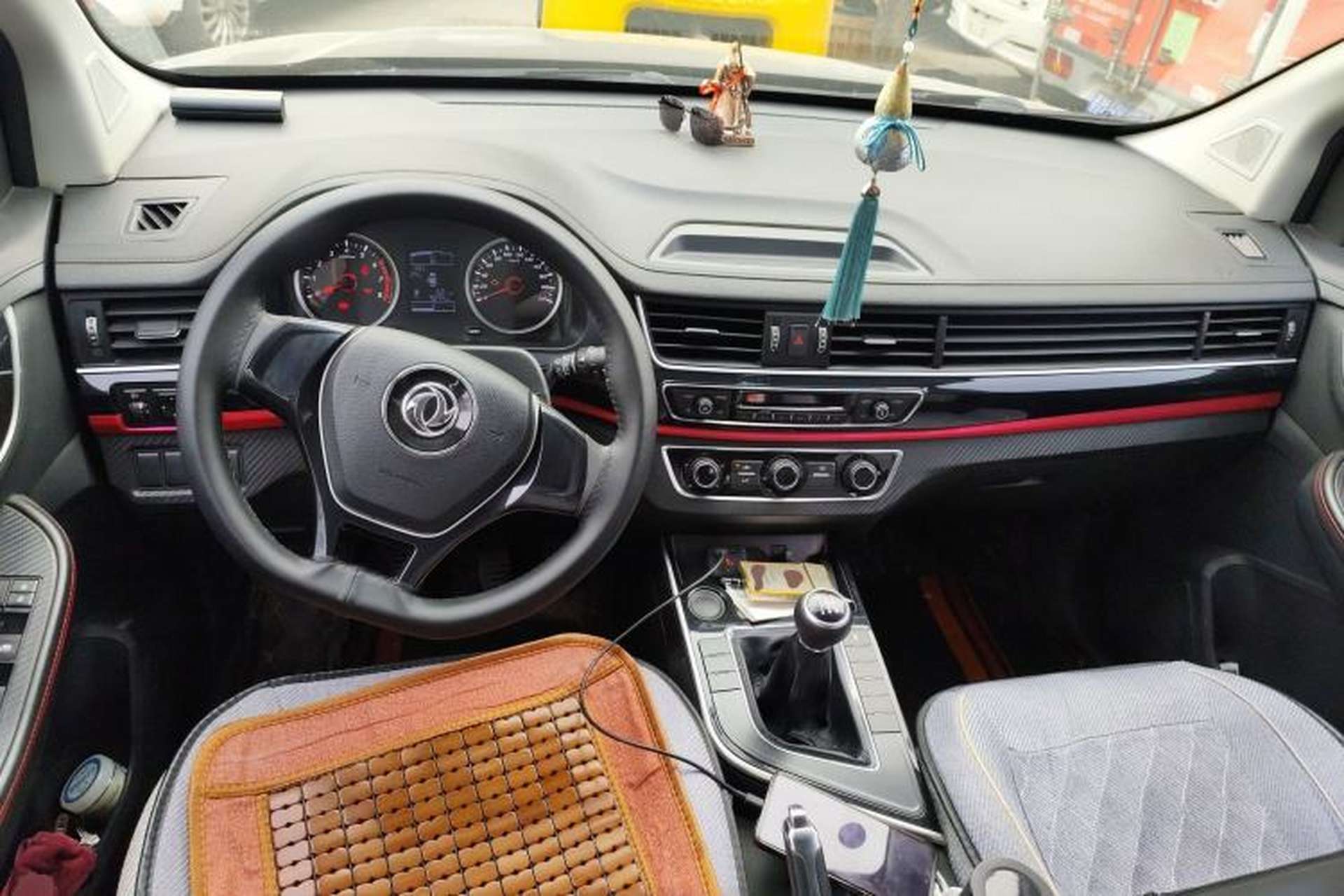 Used FORTHING SX6 2019 1.6L Manual Comfort Model China VI Standard Center Console
