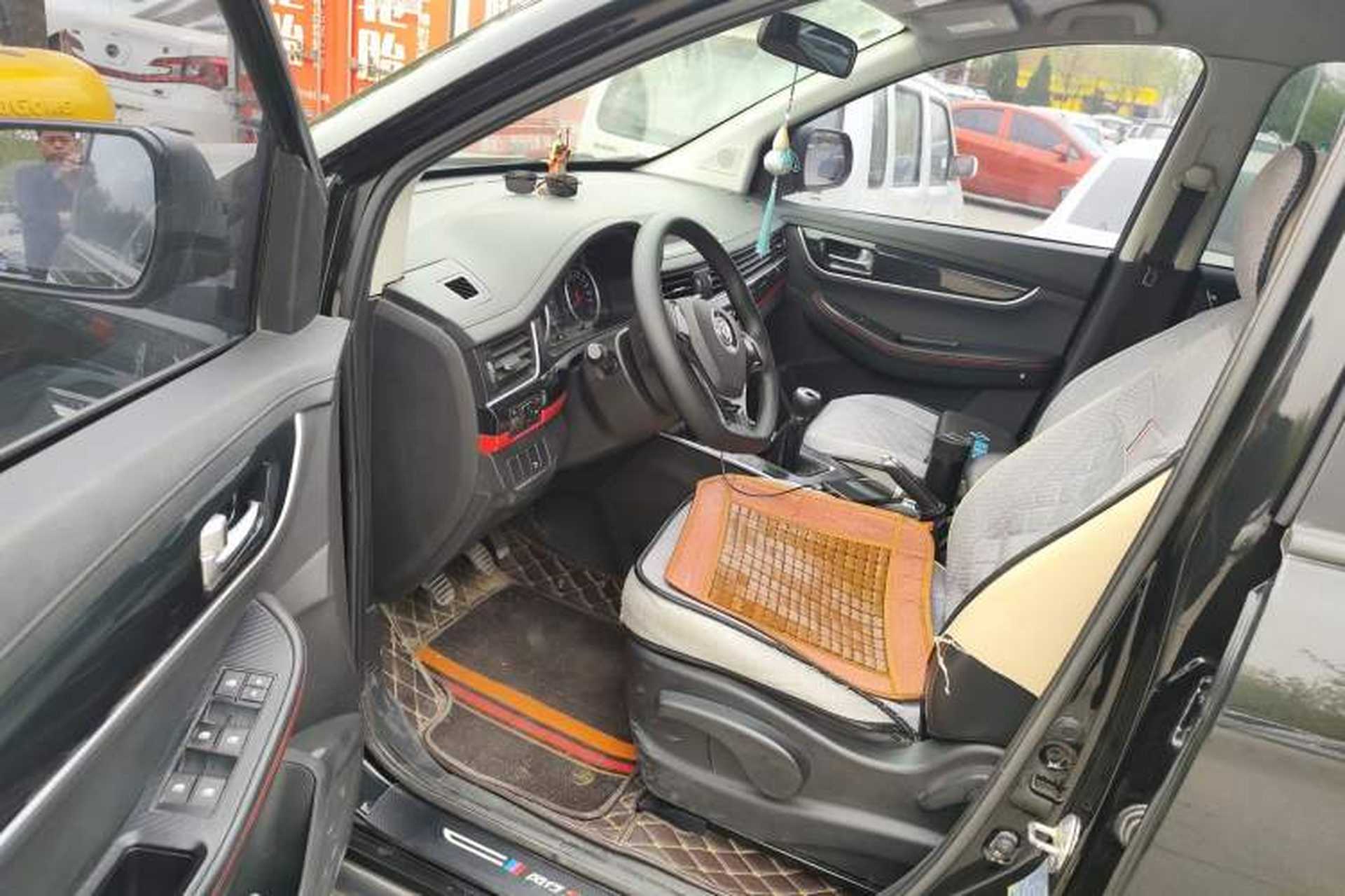 Used FORTHING SX6 2019 1.6L Manual Comfort Model China VI Standard Driver Seat