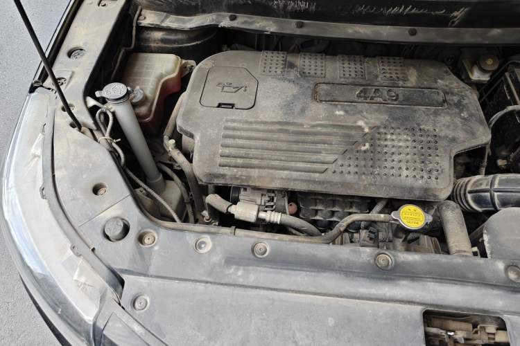 Used FORTHING SX6 2019 1.6L Manual Luxury Model China VI Standard Engine Bay Right