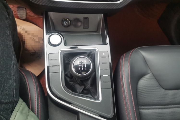 Used FORTHING SX6 2019 1.6L Manual Luxury Model China VI Standard Gear Lever