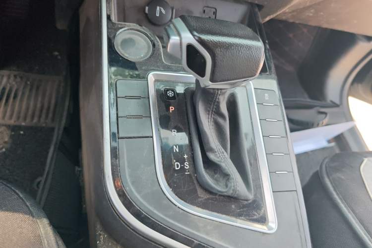 Used FORTHING SX6 2019 1.5T CVT Luxury Model Gear Lever