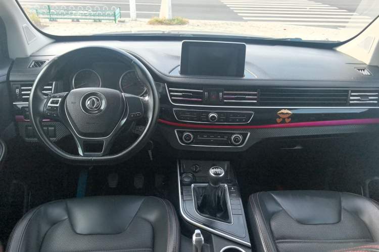 Used FORTHING SX6 2019 1.6L Manual Luxury Model China VI Standard Interior 3