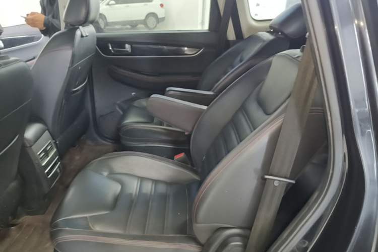 Used FORTHING SX6 2019 1.6L Manual Luxury Model China VI Standard Left Rear Seat