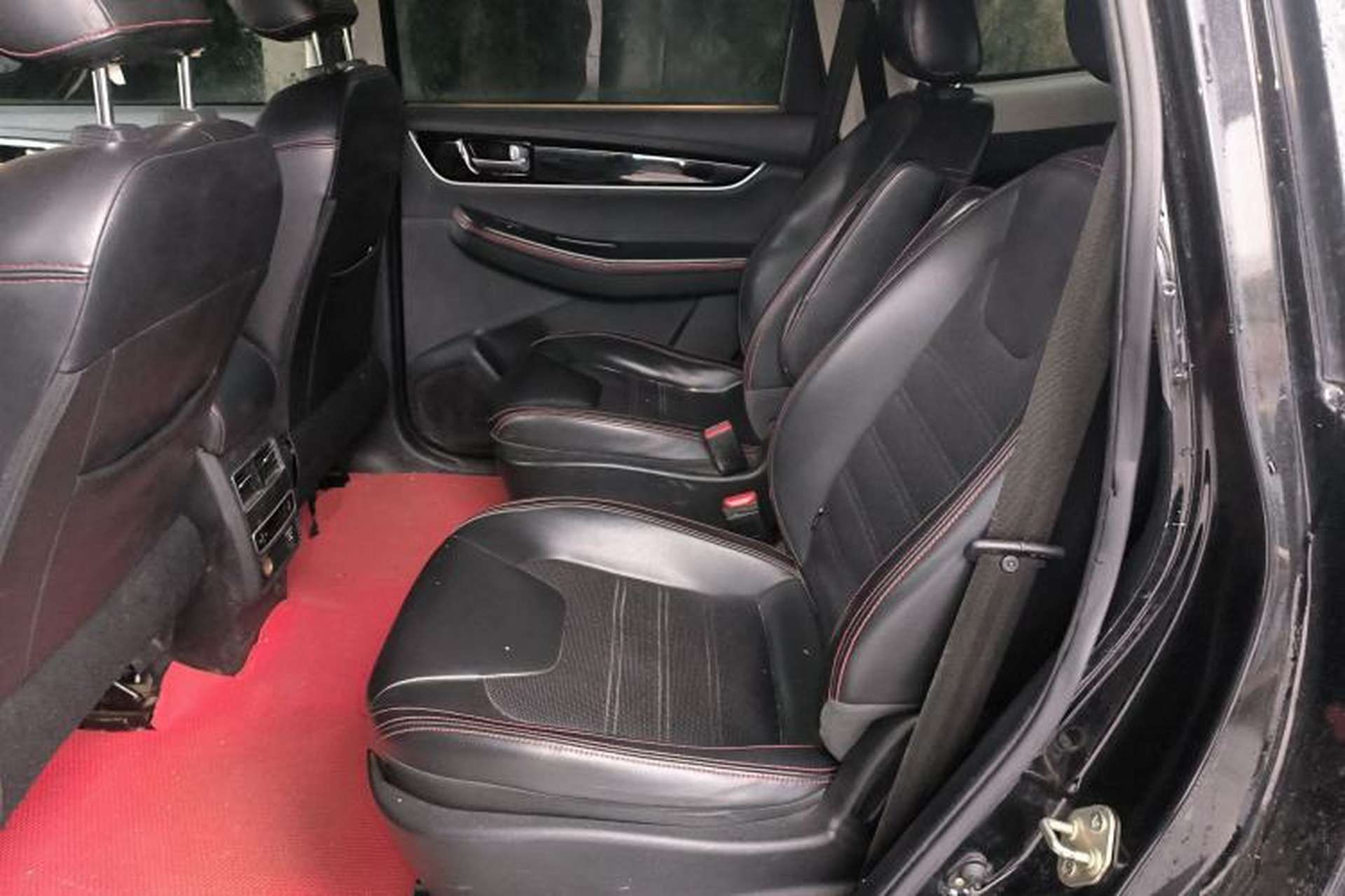 Used FORTHING SX6 2019 1.5T Manual Comfort Version China V Standard Left Rear Seat