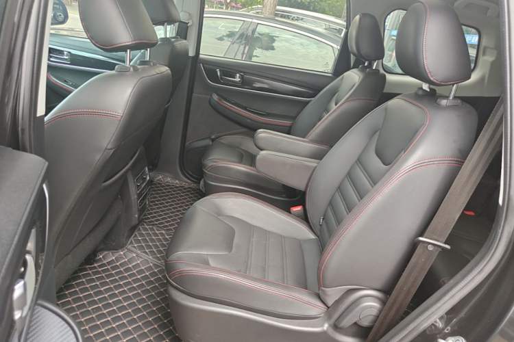 Used FORTHING SX6 2019 1.6L Manual Luxury Model China VI Standard Left Rear Seat