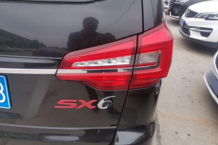 Used FORTHING SX6 2019 1.6L Manual Luxury Model China VI Standard Right Rear Taillight