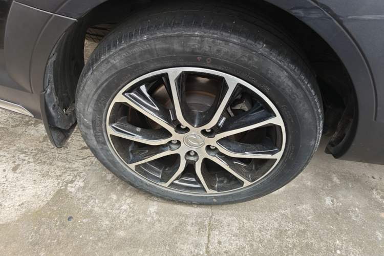 Used FORTHING SX6 2019 1.6L Manual Luxury Model China VI Standard Right Rear Wheel Hub