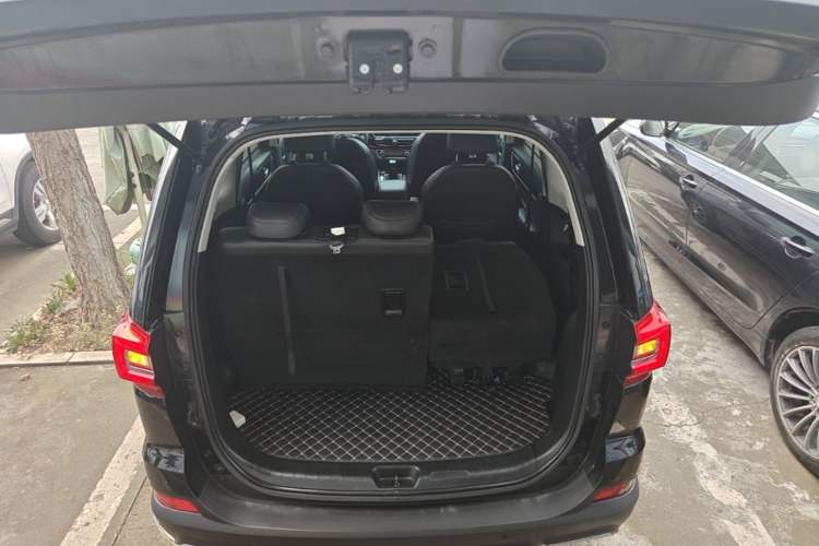 Used FORTHING SX6 2019 1.6L Manual Luxury Model China VI Standard Trunk