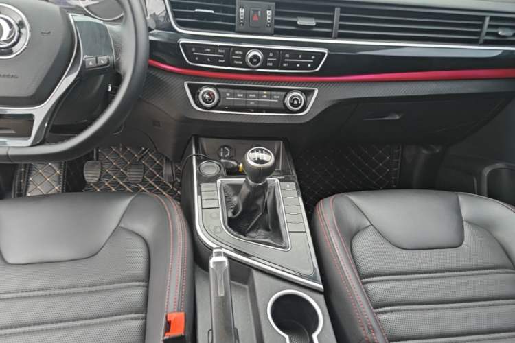 Used FORTHING SX6 2019 1.6L Manual Luxury Model China VI Standard Audio And AC Panel