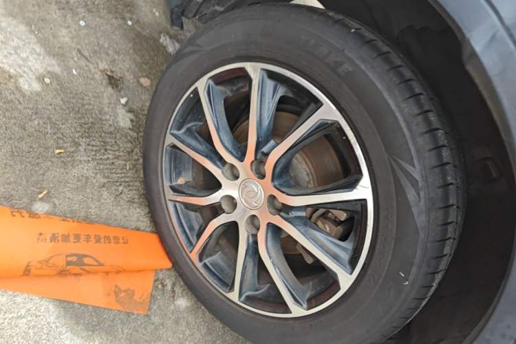 Used FORTHING SX6 2019 1.6L Manual Luxury Model China VI Standard Right Rear Wheel Hub