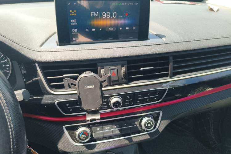 Used FORTHING SX6 2019 1.6L Manual Luxury Model China VI Standard Audio And AC Panel