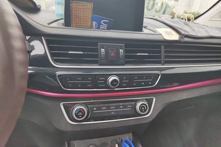 Used FORTHING SX6 2019 1.6L Manual Luxury Model China VI Standard Audio And AC Panel
