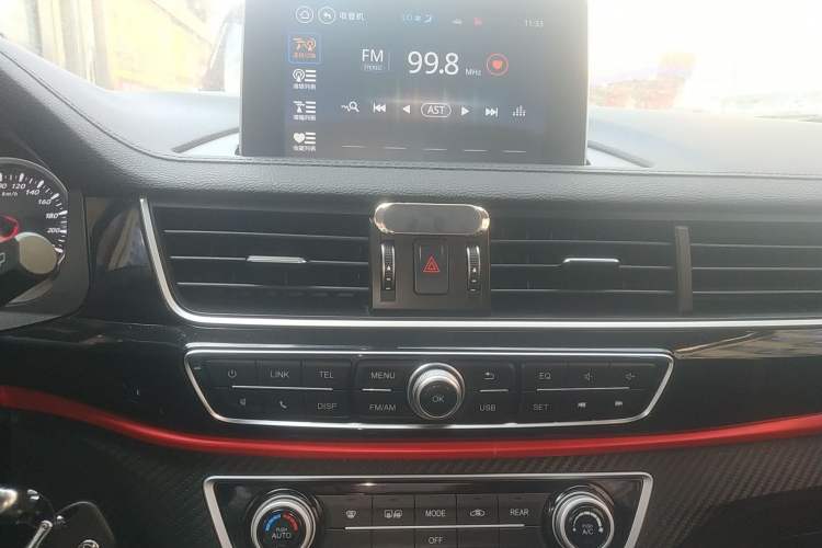 Used FORTHING SX6 2019 1.6L Manual Luxury Model China VI Standard Audio And AC Panel