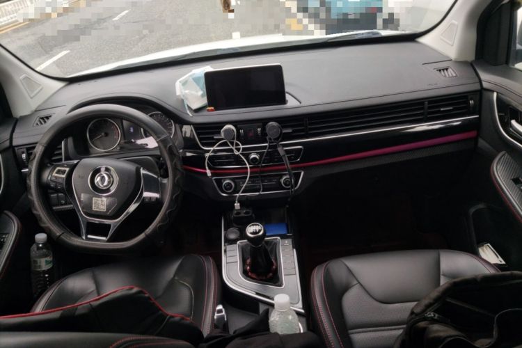 Used FORTHING SX6 2019 1.6L Manual Luxury Model China VI Standard Center Console