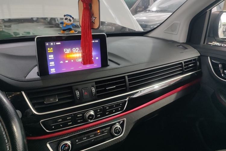 Used FORTHING SX6 2019 1.6L Manual Luxury Model China VI Standard Center Console