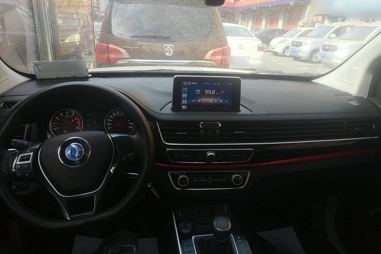 Used FORTHING SX6 2019 1.6L Manual Luxury Model China VI Standard Center Console