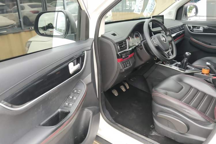 Used FORTHING SX6 2019 1.6L Manual Luxury Model China VI Standard Driver Seat