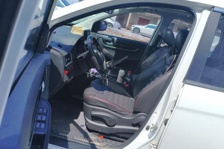 Used FORTHING SX6 2019 1.6L Manual Luxury Model China VI Standard Driver Seat