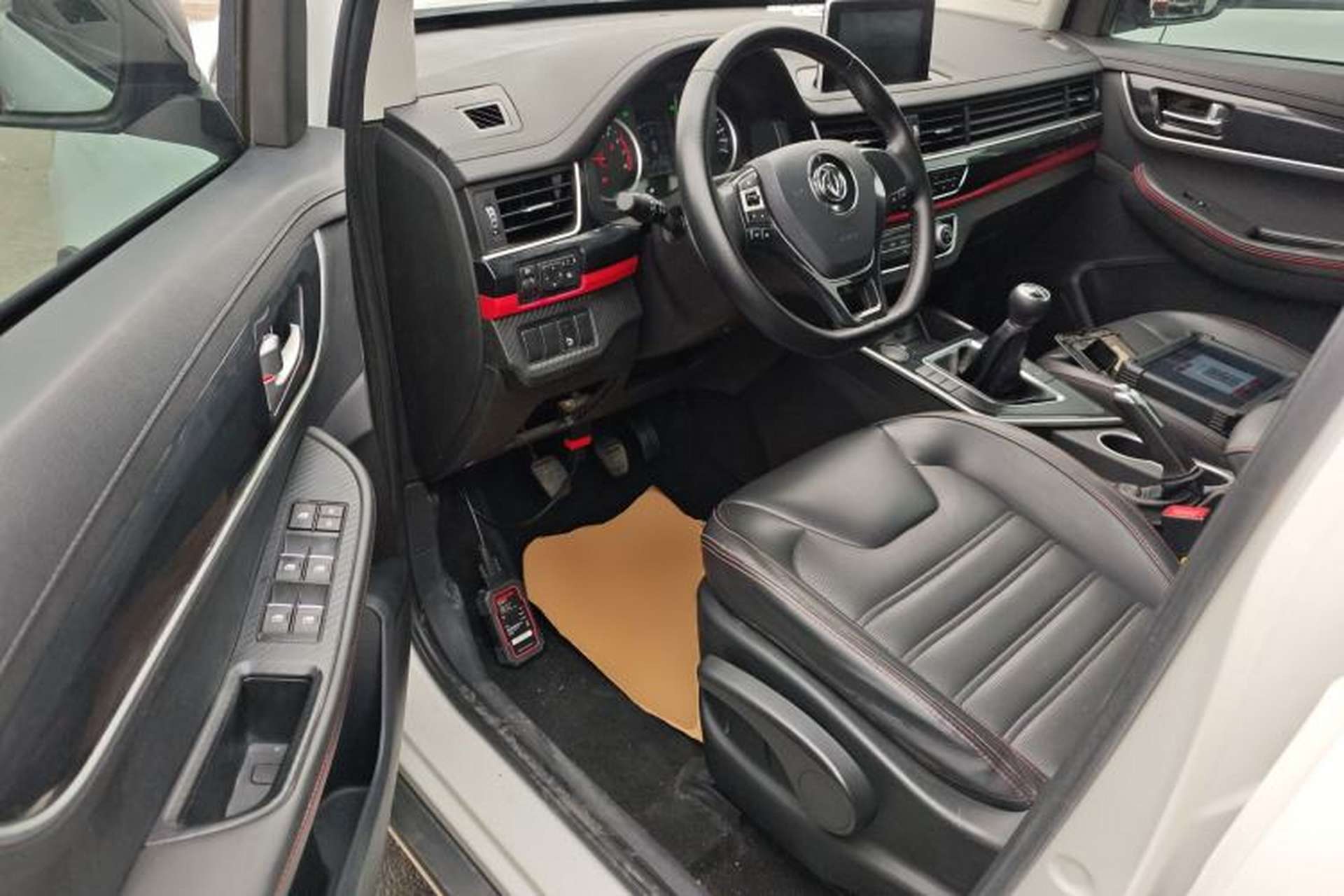 Used FORTHING SX6 2019 1.6L Manual Luxury Model China VI Standard Driver Seat