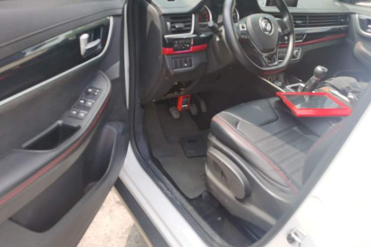 Used FORTHING SX6 2019 1.6L Manual Luxury Model China VI Standard Driver Seat
