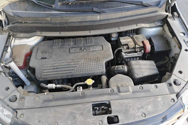 Used FORTHING SX6 2019 1.6L Manual Luxury Model China VI Standard Engine Bay