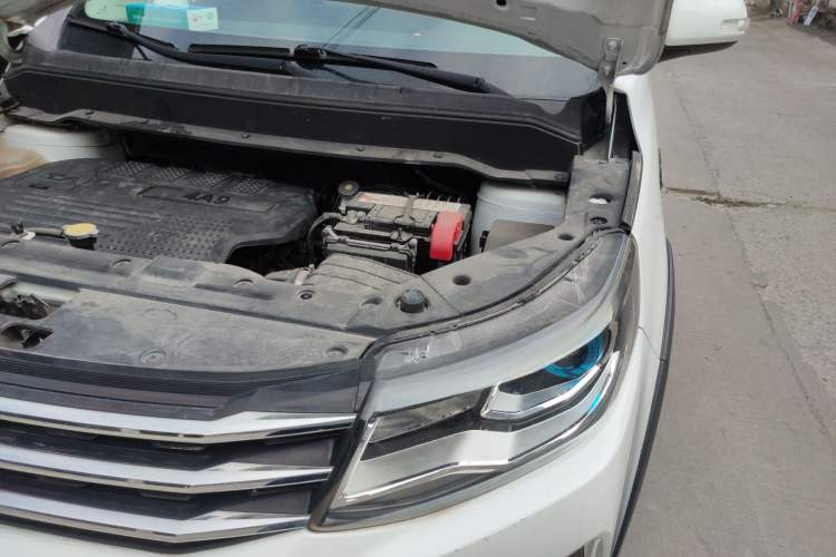 Used FORTHING SX6 2019 1.6L Manual Luxury Model China VI Standard Engine Bay Left
