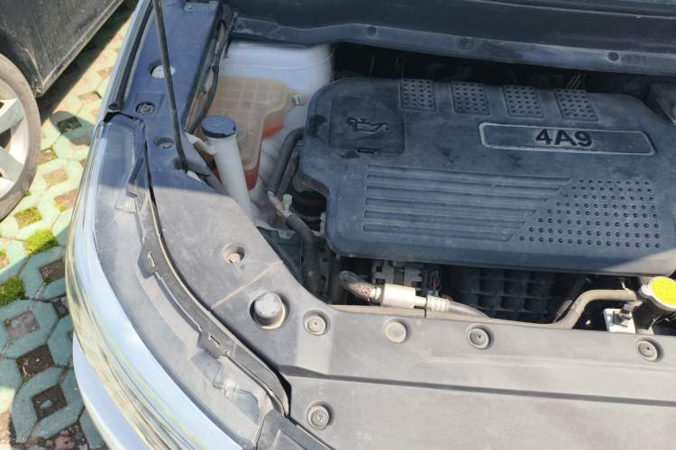 Used FORTHING SX6 2019 1.6L Manual Luxury Model China VI Standard Engine Bay Right