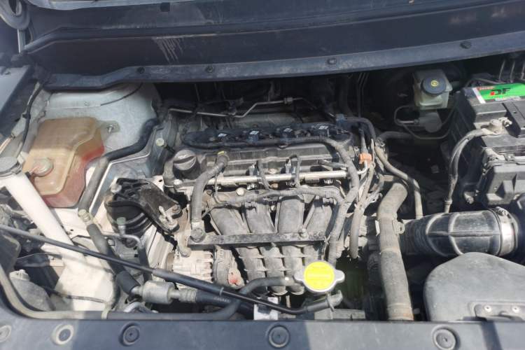 Used FORTHING SX6 2019 1.6L Manual Luxury Model China VI Standard Engine Bay