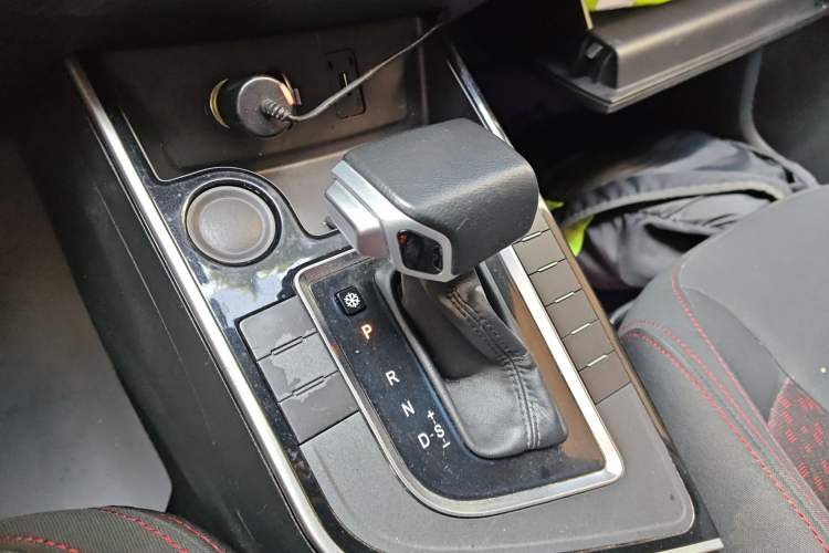 Used FORTHING SX6 2019 1.5T CVT Comfort Version China V Standard Gear Lever