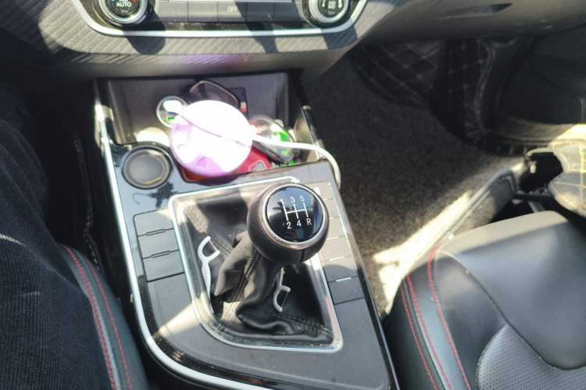 Used FORTHING SX6 2019 1.6L Manual Luxury Model China VI Standard Gear Lever
