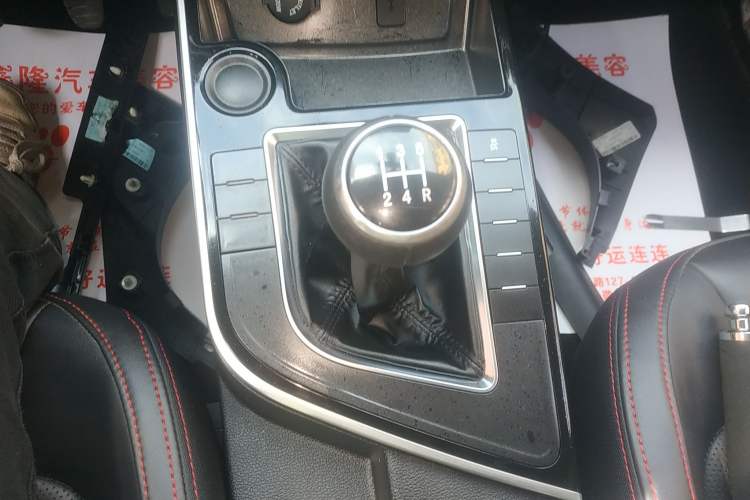 Used FORTHING SX6 2019 1.6L Manual Luxury Model China VI Standard Gear Lever