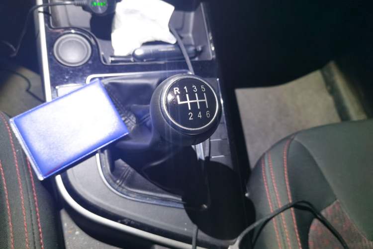 Used FORTHING SX6 2019 1.5T Manual Comfort Version China V Standard Gear Lever