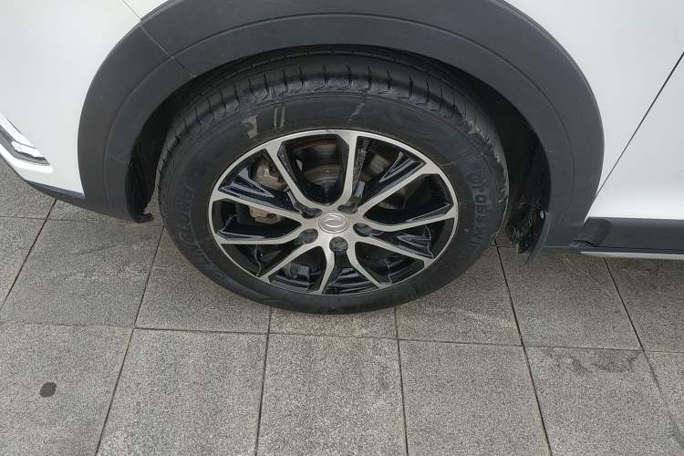 Used FORTHING SX6 2019 1.6L Manual Luxury Model China VI Standard Left Front Wheel Hub