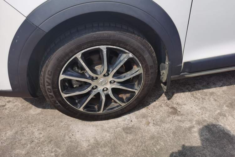 Used FORTHING SX6 2019 1.6L Manual Luxury Model China VI Standard Left Front Wheel Hub